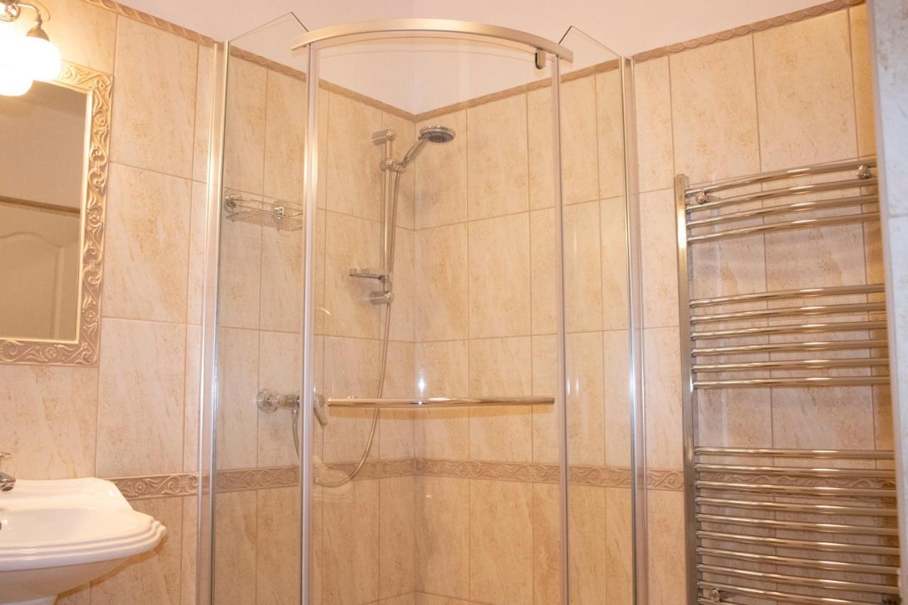 Gyoengyoem Apartman Balatonalmádi المظهر الخارجي الصورة