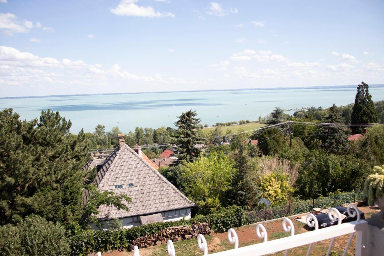 Gyoengyoem Apartman Balatonalmádi المظهر الخارجي الصورة